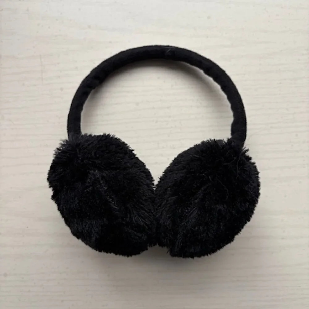 N/A plain black